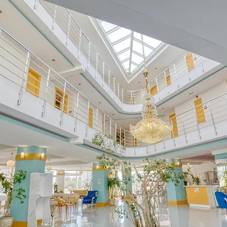 Larina Ninova Termal Hotel