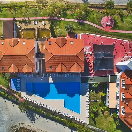 Larina Ninova Termal Hotel