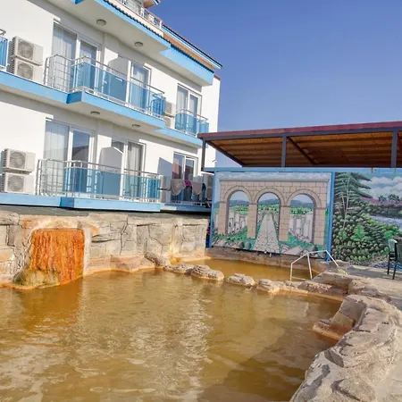 Larina Ninova Termal Hotel Hotel 4*