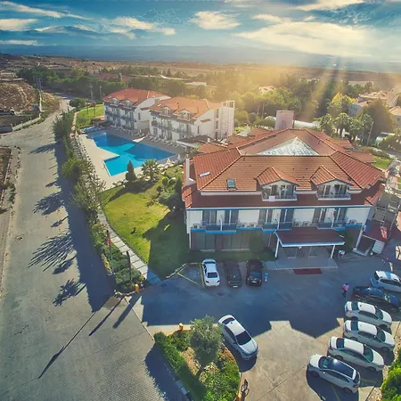 Larina Ninova Termal Hotel 4*